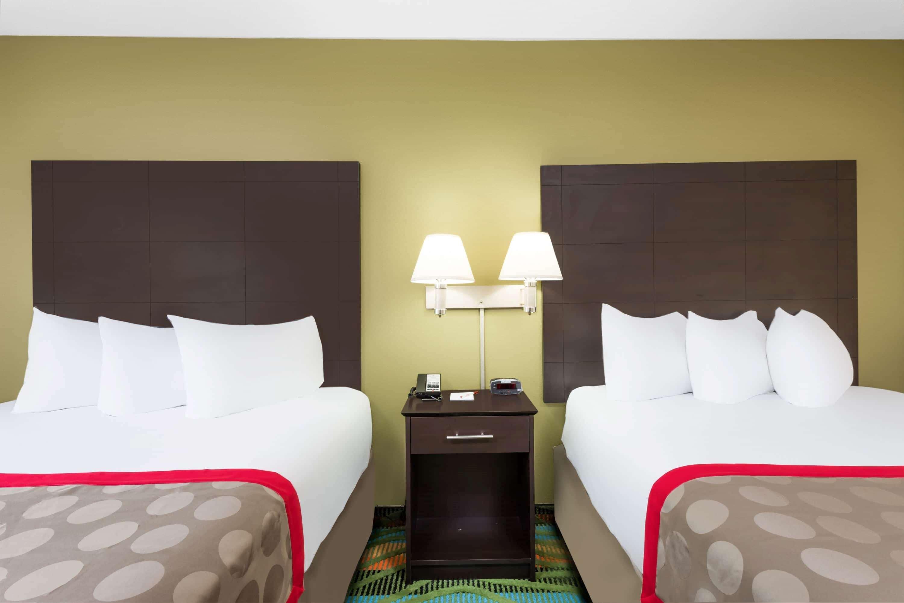 Ramada By Wyndham Vandalia Zewnętrze zdjęcie