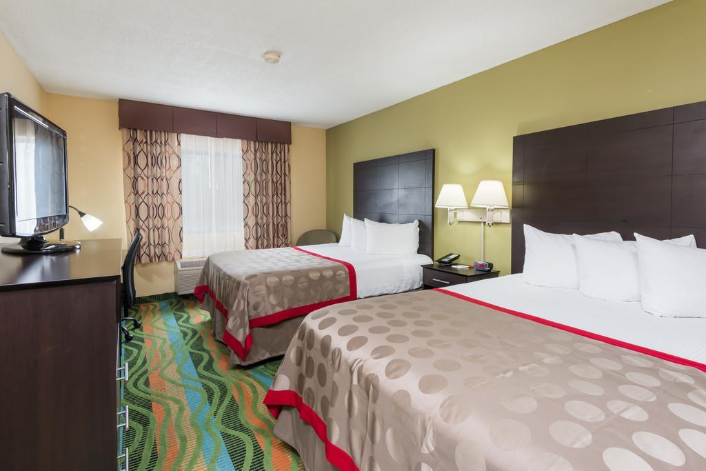 Ramada By Wyndham Vandalia Zewnętrze zdjęcie